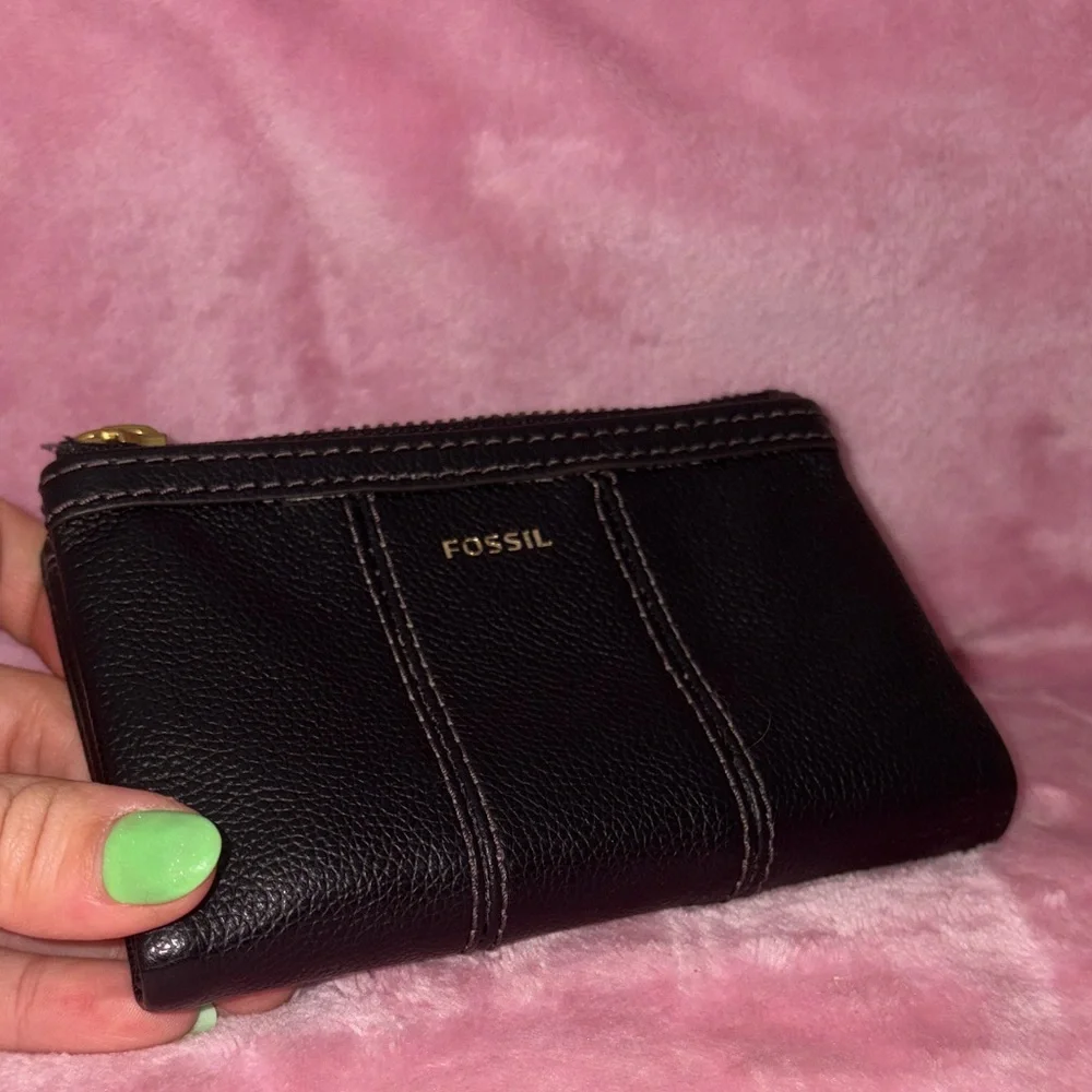 Fossil Multifunction Black Leather Wallet NWOT - Picture 3 of 9